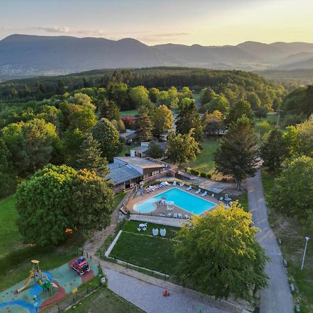 Hotel Parc Les Cigognes Albé 外观 照片