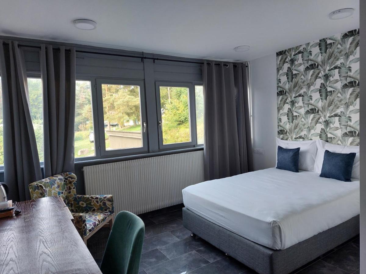 Hotel Parc Les Cigognes Albé 外观 照片
