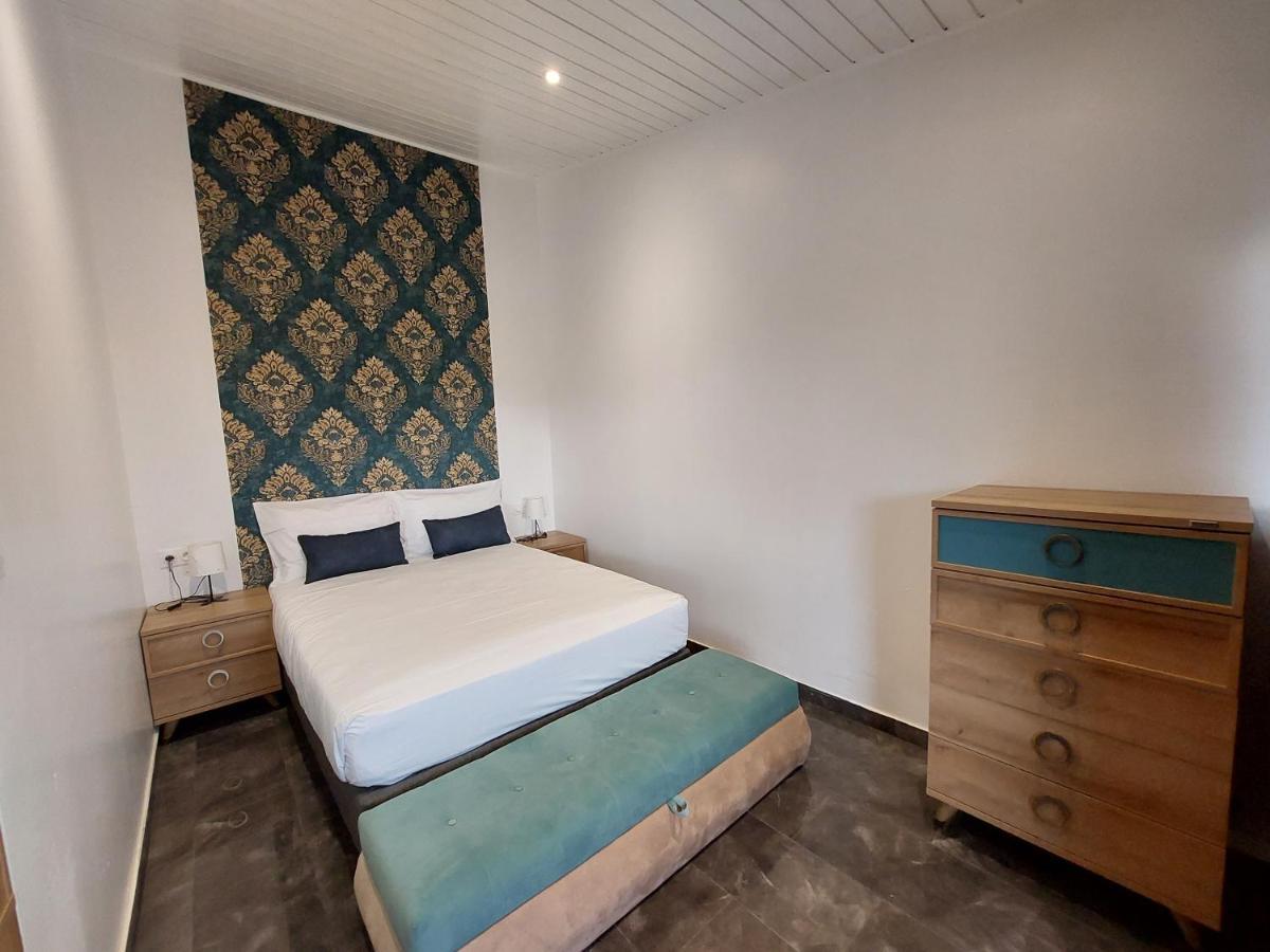 Hotel Parc Les Cigognes Albé 外观 照片