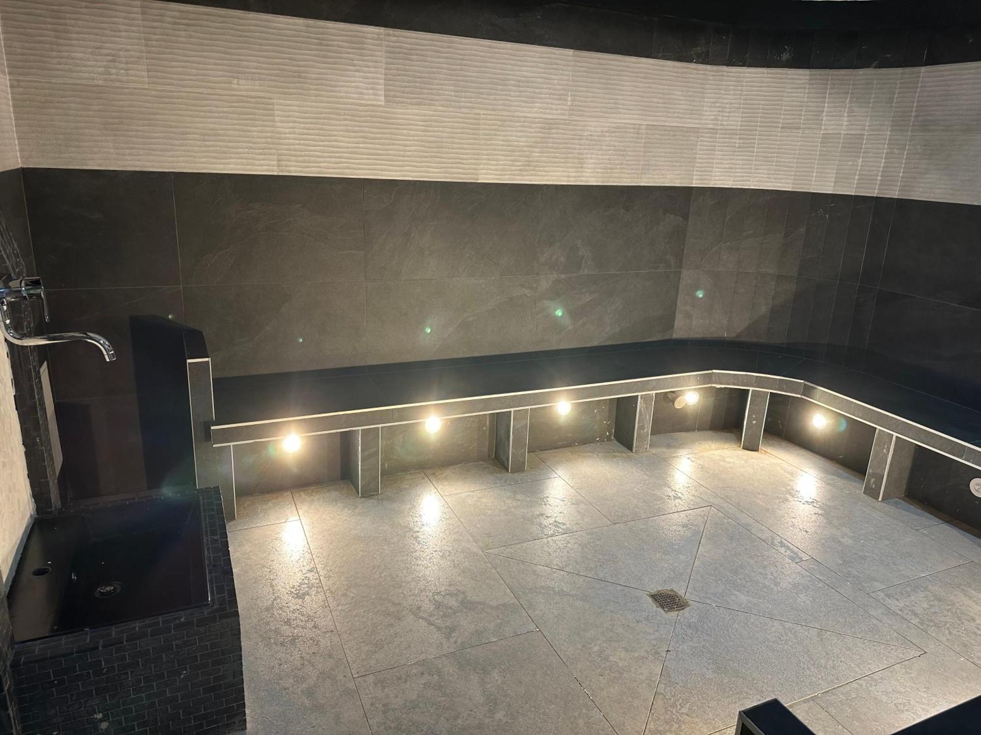 Hotel Parc Les Cigognes Albé 外观 照片