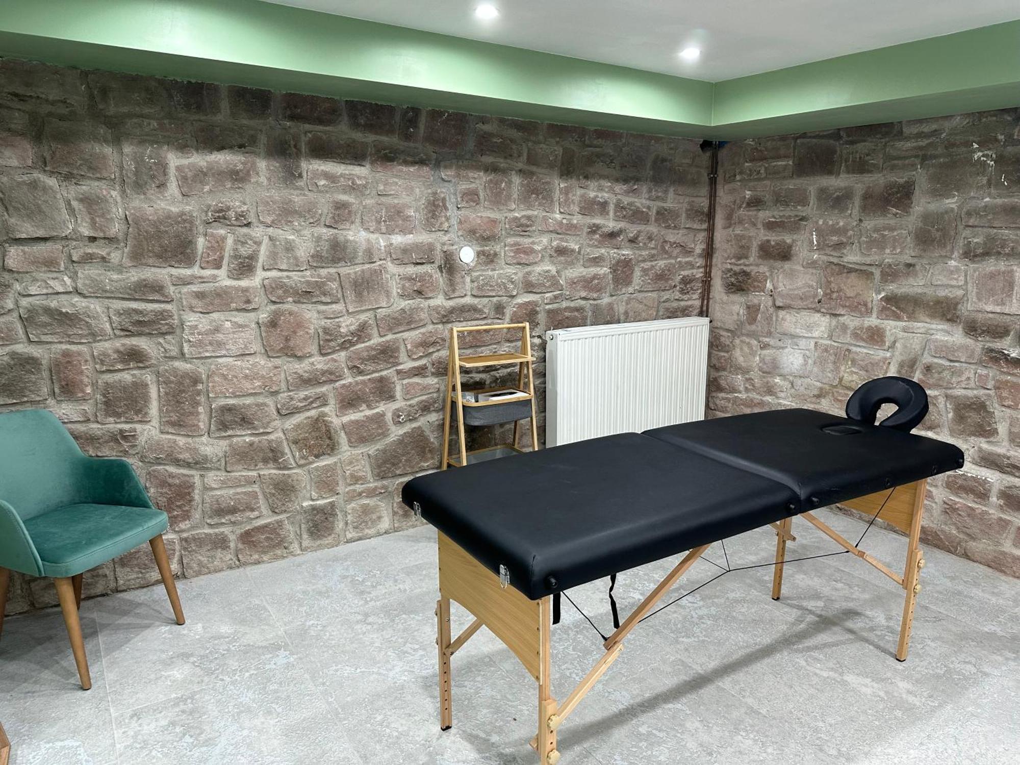 Hotel Parc Les Cigognes Albé 外观 照片