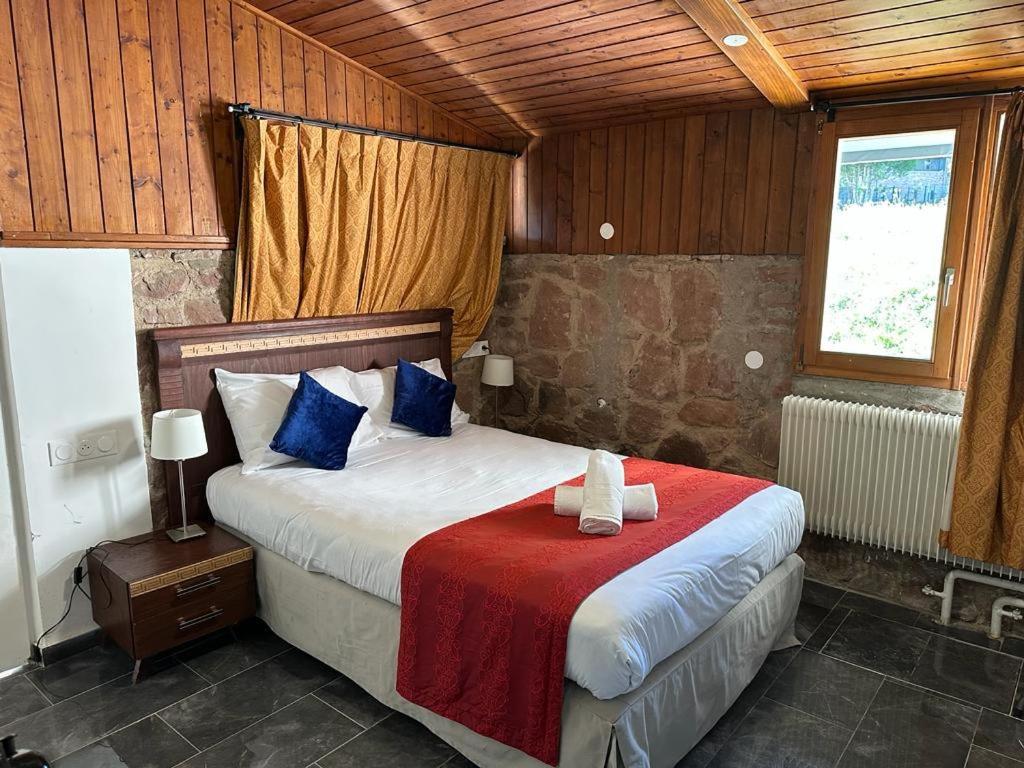 Hotel Parc Les Cigognes Albé 外观 照片