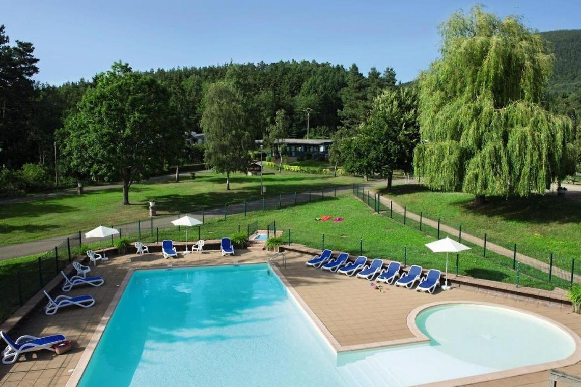 Hotel Parc Les Cigognes Albé 外观 照片