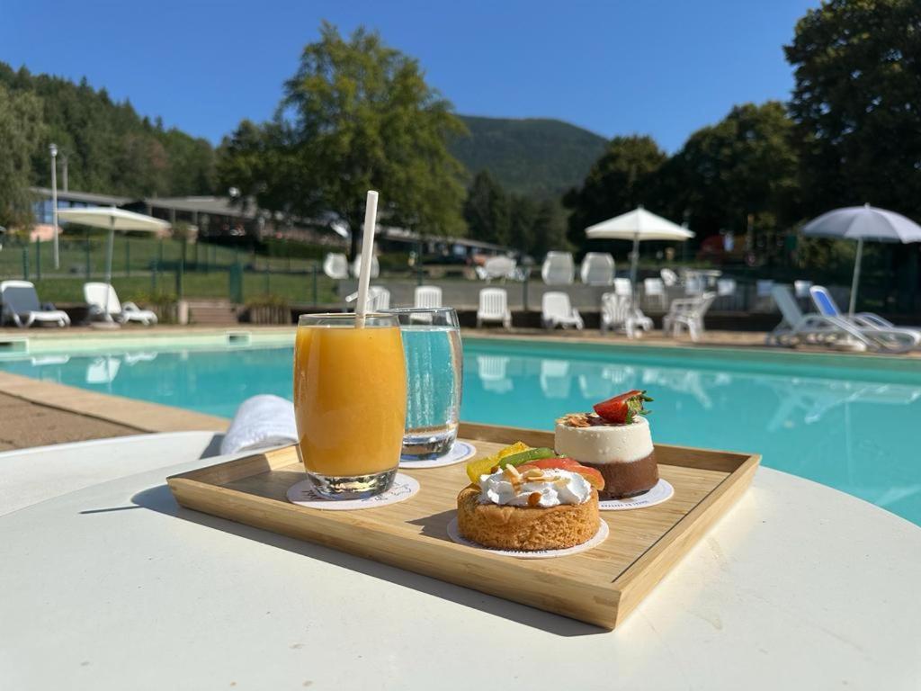 Hotel Parc Les Cigognes Albé 外观 照片