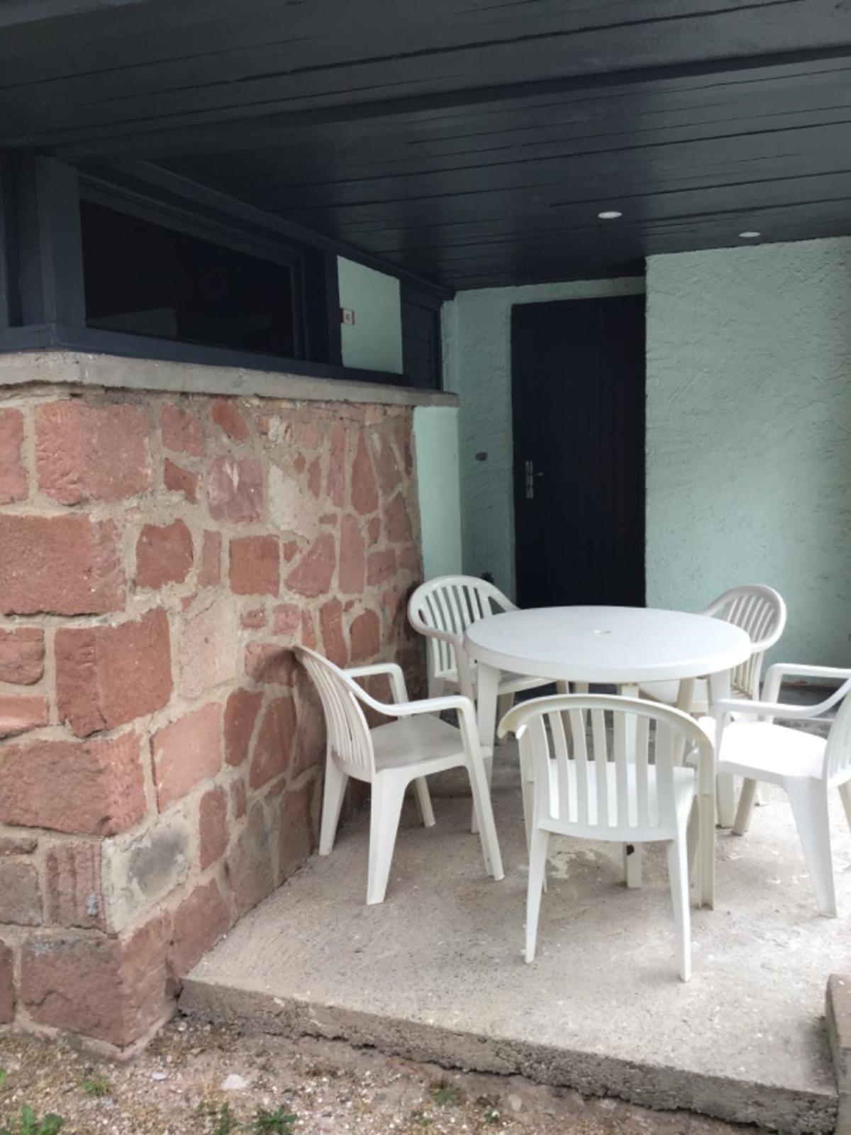 Hotel Parc Les Cigognes Albé 外观 照片